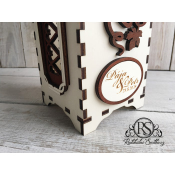 Dárková dřevěná zdobená krabička na sekt, nebo svatební víno