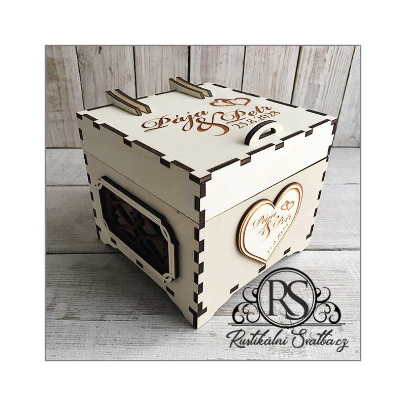 Dřevěná svatební krabička s vysokým víčkem malá na cukroví, nebo cokoli jiného